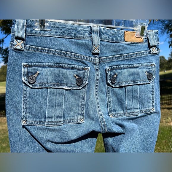 Tommy Hilfiger Classic Denim Jeans w/ Double Button Back Pockets, Size 4 - Picture 3 of 10
